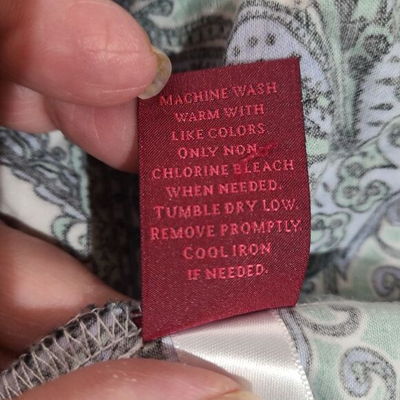 212 Womans Blue And Green Paisley Button Up Top - Picture 6 of 6